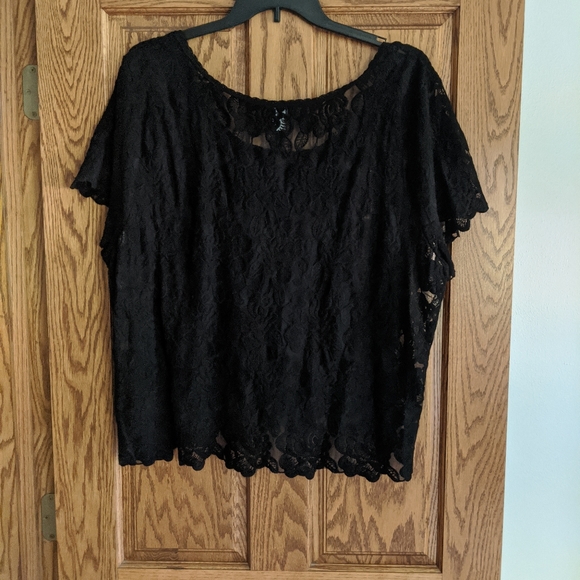 Torrid lace top - Picture 4 of 4